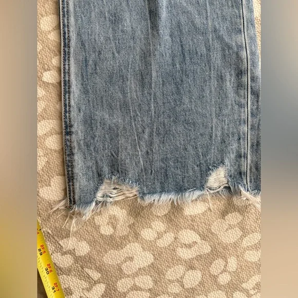 Altar’d State size 31 reg baggy high waist jeans - Picture 12 of 12